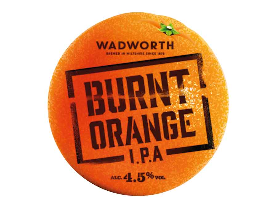 English IPA of orange hue with a striking aroma of cut citrus peels balanced by toffee and caramel. Brewed to showcase its hop aroma, and zesty in taste, this beer finishes with robust bitterness. 